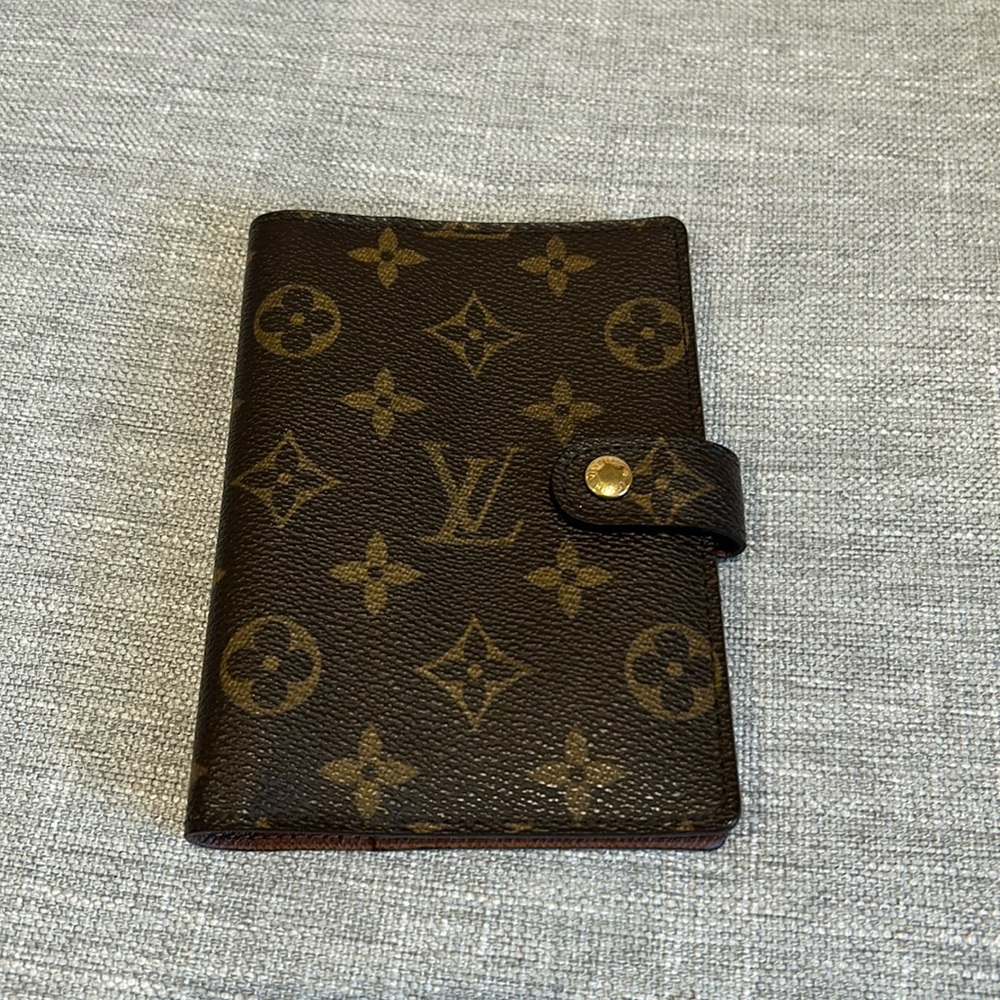 LV pm monogram agenda